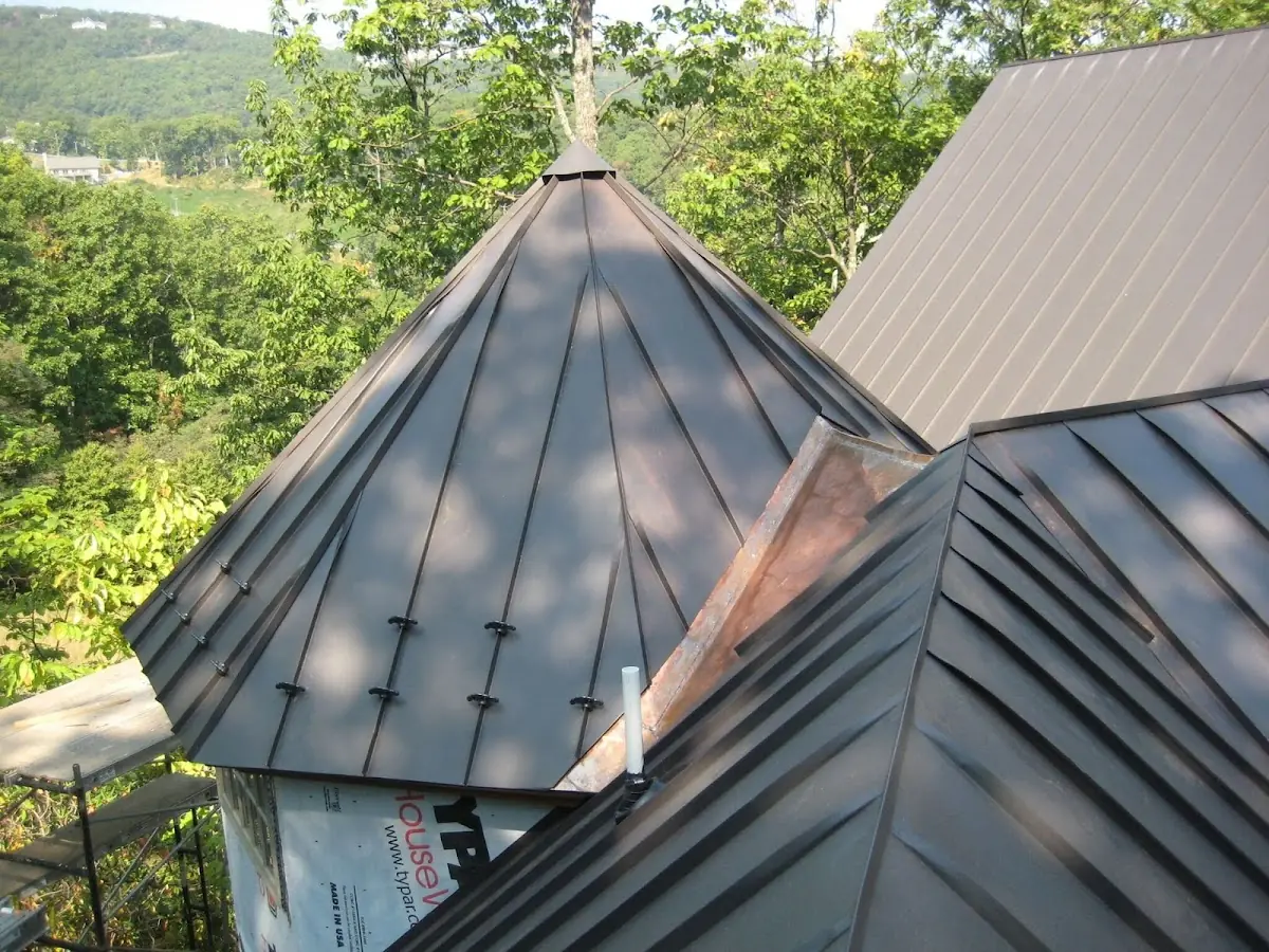 Professional Roof Tarp Installation by Craftsman Roofing in Keeneyville